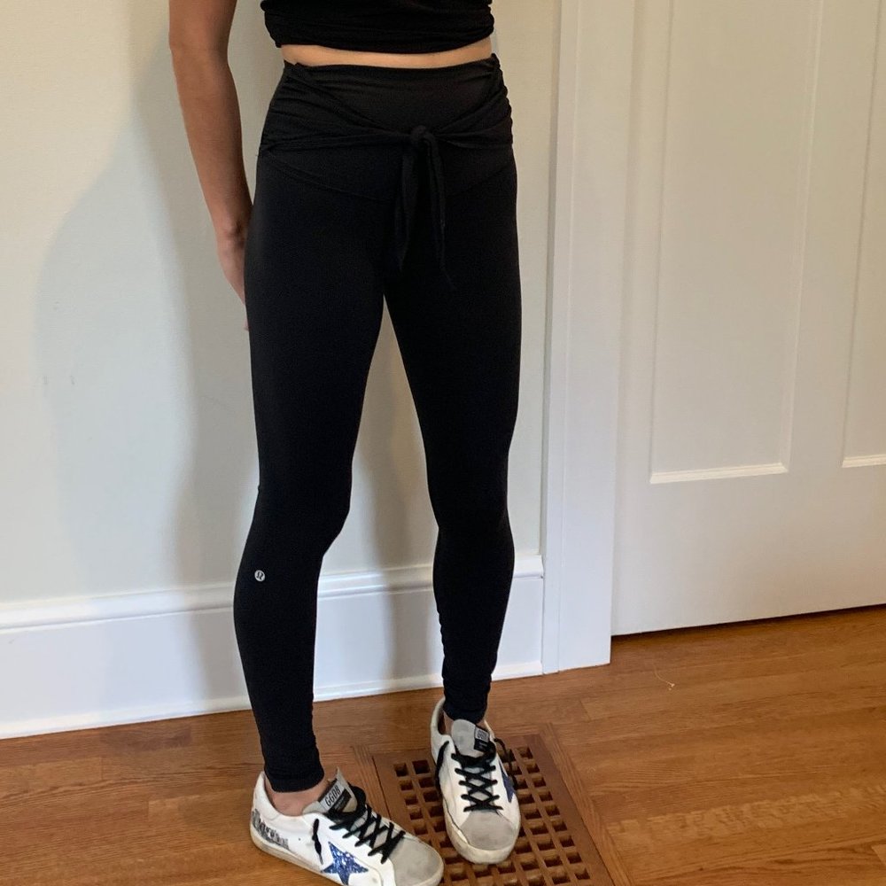 Lululemon High Rise Align Tie Waist 28" sz 4